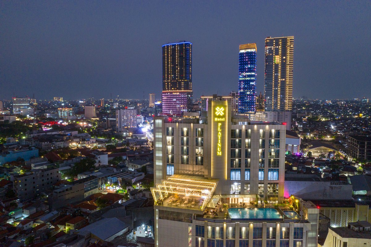 Platinum Tunjungan Surabaya - Businesses Room